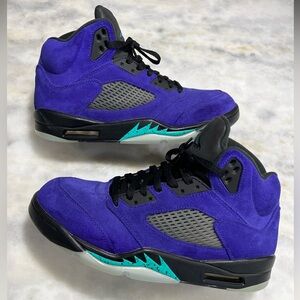 Size 10.5 - Jordan 5 Retro Alternate Grape 2020